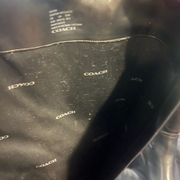 Coach - Picture 12 of 12